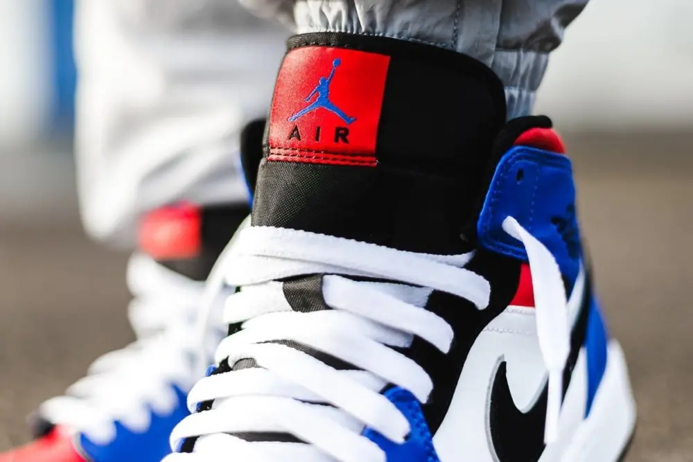 Giày Nike Air Jordan 1 Mid 'Top 3' 554724-124 - Ảnh 4
