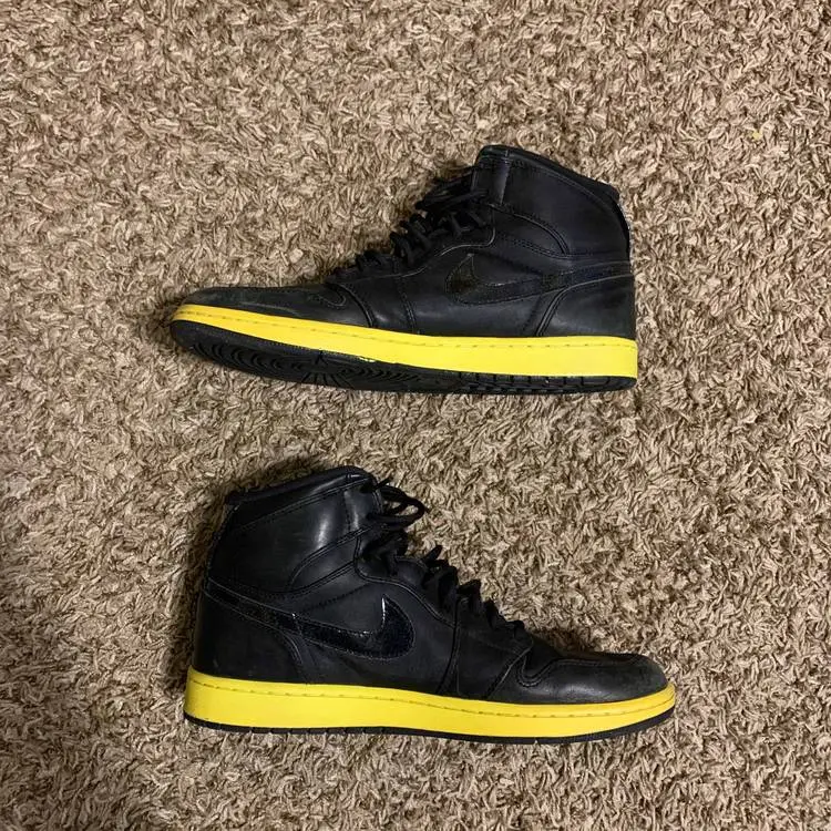 Alternative view of Giày Nike Air Jordan 1 High Strap 'Voltage' 342132-001