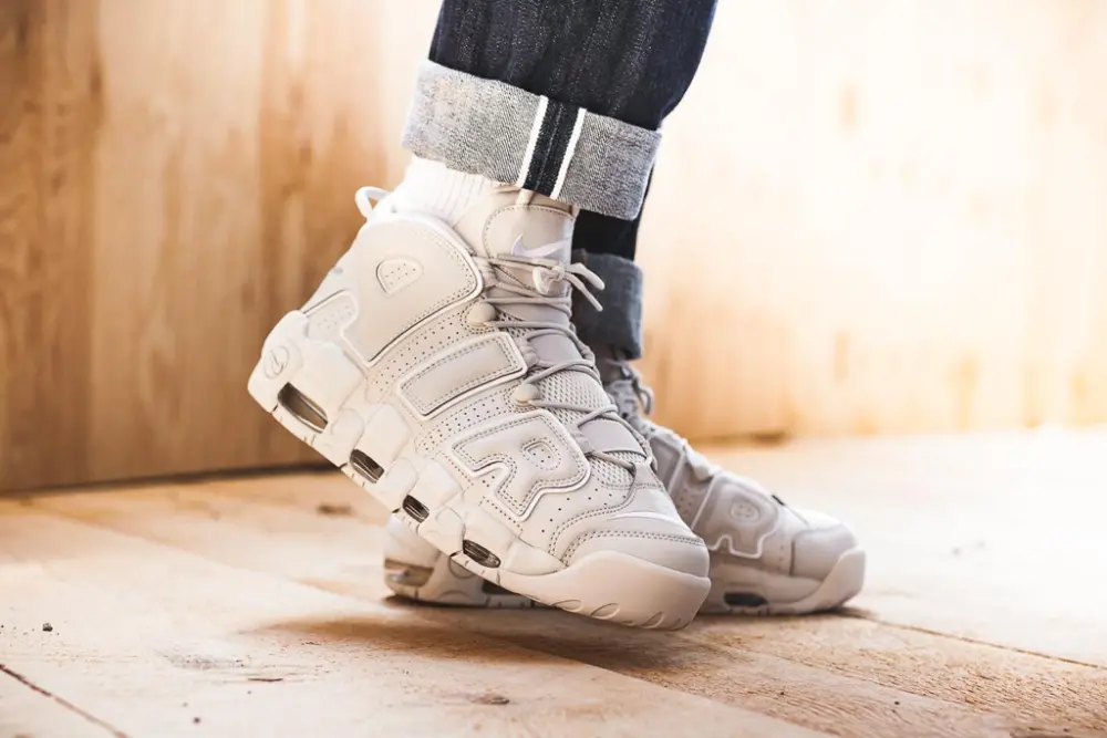 Alternative view of Giày Nike Air More Uptempo 'Light Bone' 921948-001