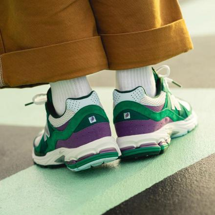 Giày New Balance 2002R 'There Back Yard Legends' M2002RUT - Ảnh 3