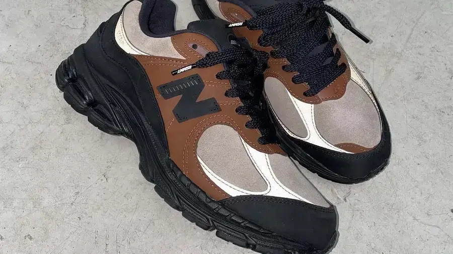 Alternative view of Giày New Balance x The Basement 2002R 'Earth Brown' M2002RBC
