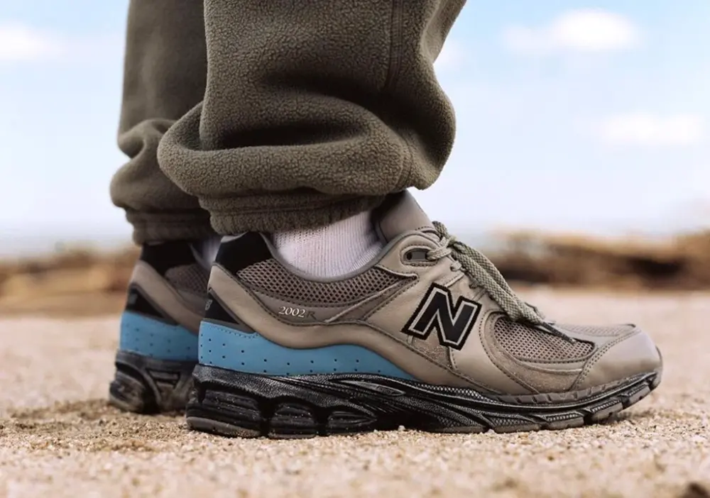 Alternative view of Giày New Balance thisisneverthat x 2002R 'Brown' ML2002RN
