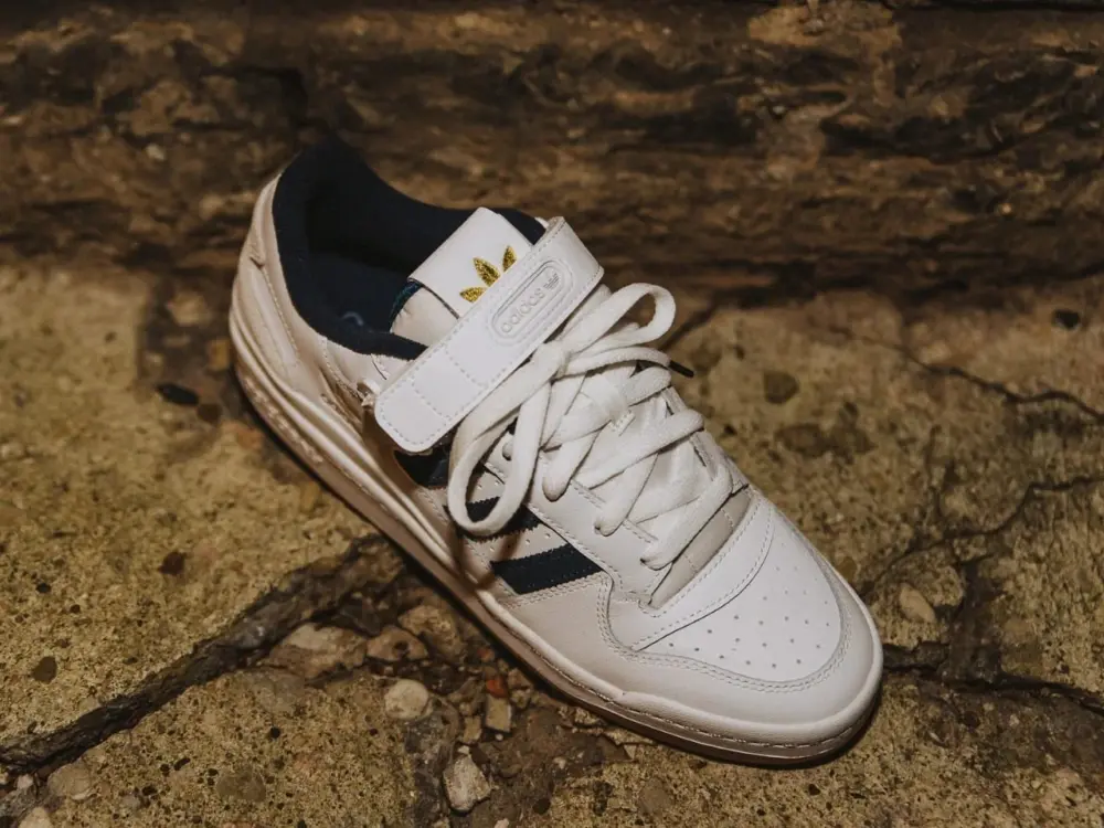 Alternative view of Giày Adidas Forum Low 'White Crew Navy' GY2648