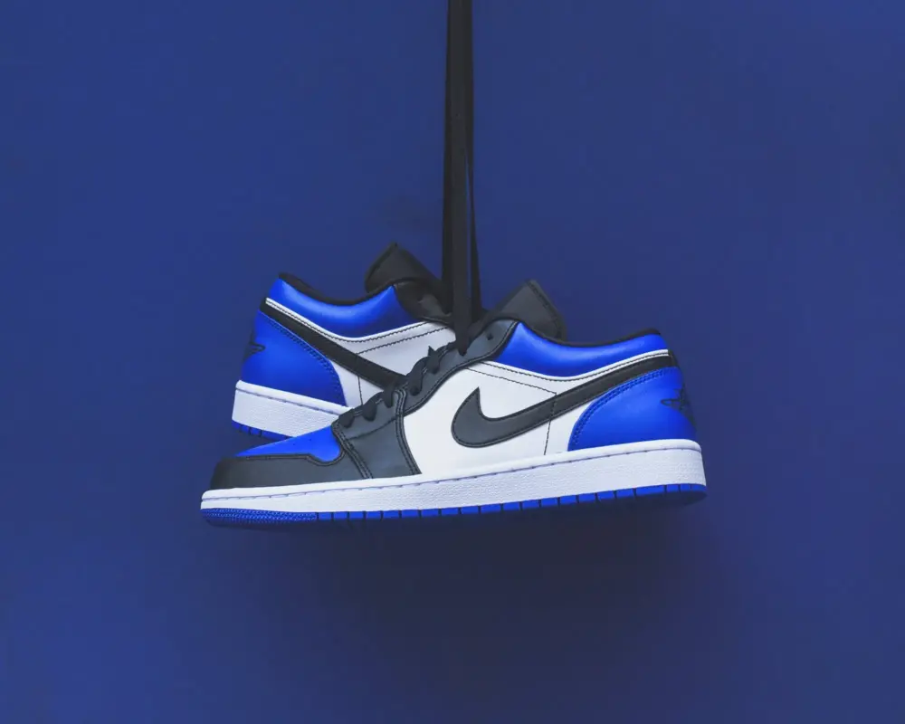 Giày Nike Air Jordan 1 Low GS 'Royal Toe' CQ9486-400 - Ảnh 3