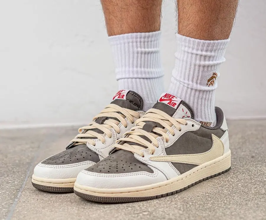 Giày Nike Air Jordan 1 Travis Scott 'Reverse Mocha' DM7866-162 - Ảnh 3