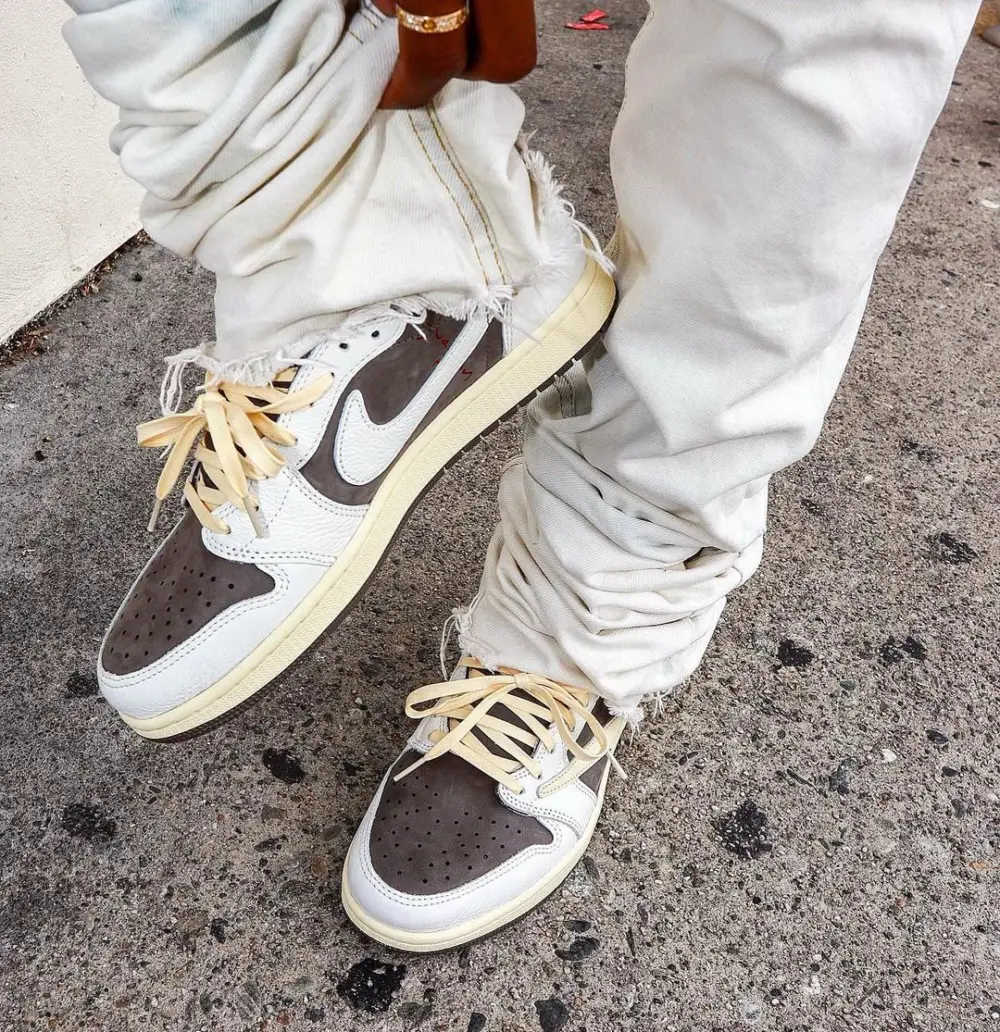 Giày Nike Air Jordan 1 Travis Scott 'Reverse Mocha' DM7866-162 - Ảnh 5