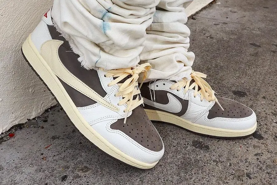 Giày Nike Air Jordan 1 Travis Scott 'Reverse Mocha' DM7866-162 - Ảnh 4