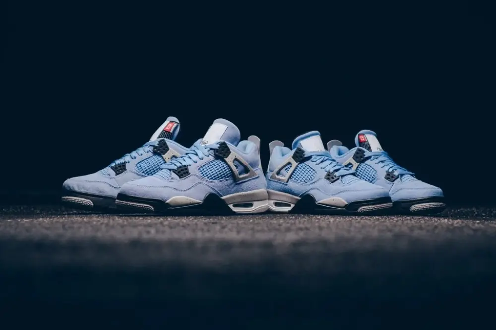 Alternative view of Giày Nike Air Jordan 4 Retro GS 'University Blue' 408452-400