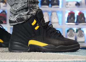 Alternative view of Giày Nike Air Jordan 12 Retro 'Black Taxi' CT8013-071