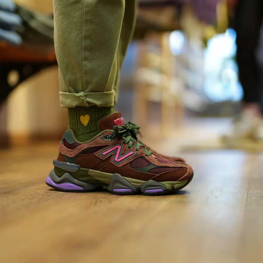 Alternative view of Giày New Balance 9060 'Rich Oak' Burgundy U9060BUR