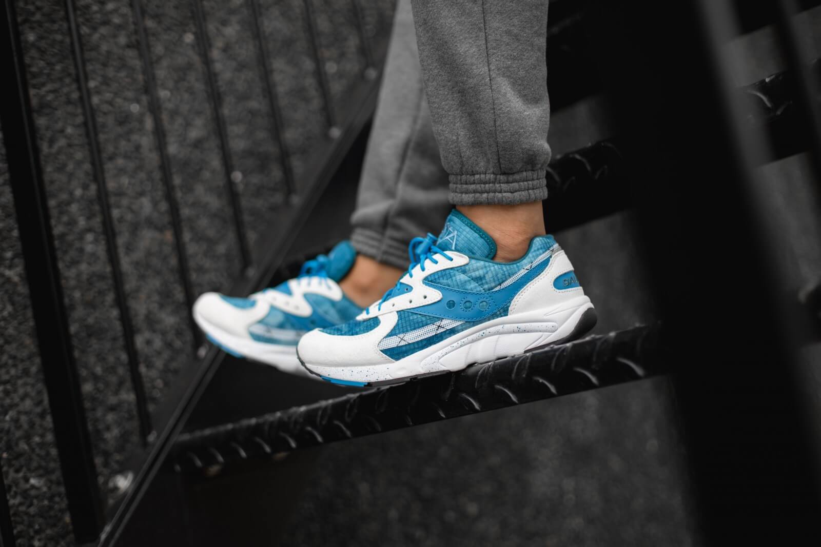 Giày Saucony Aya 'Tie Dye Blue' S70488-1 - Ảnh 3