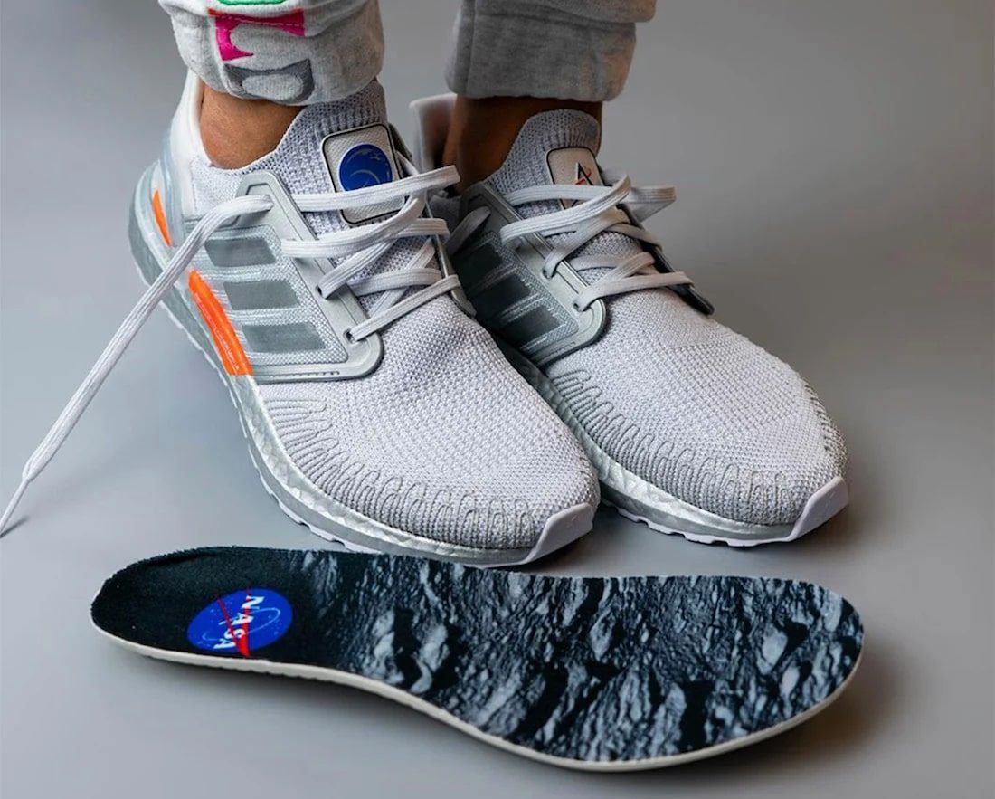 Giày Adidas NASA x UltraBoost 20 'Dash Grey' FX7957 - Ảnh 4