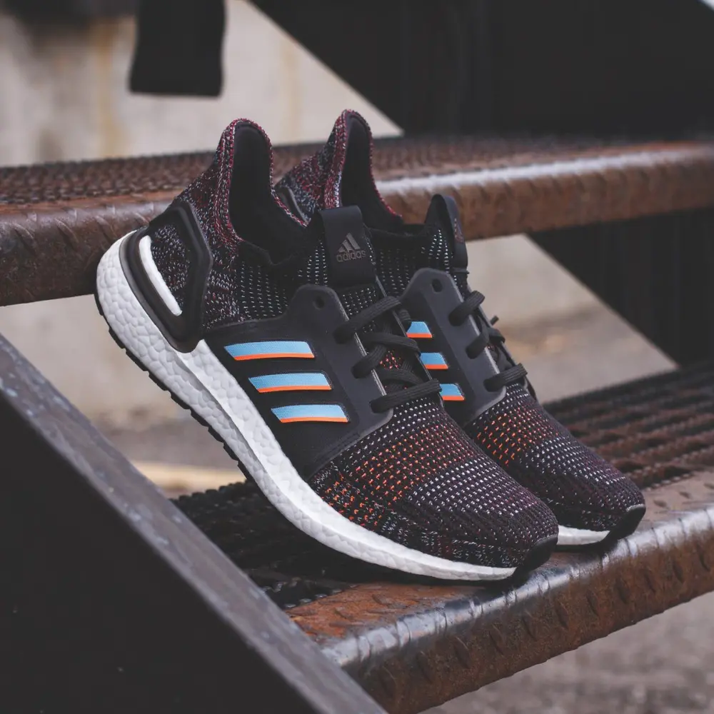 Alternative view of Giày Adidas Ultra Boost 19 Black Glow G54011