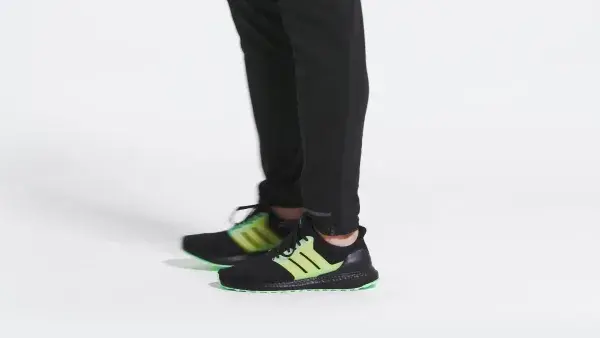 Alternative view of Giày Adidas Ultra Boost 5.0 DNA 'Black Beam Green' GV8729