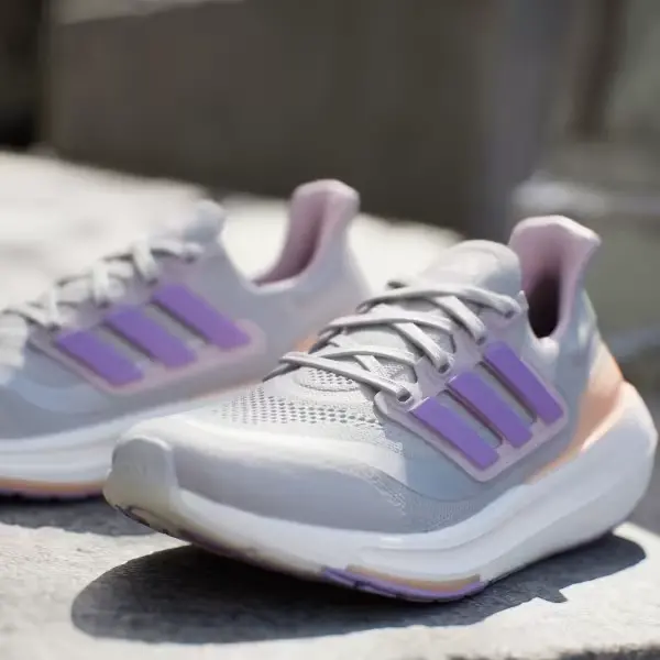 Alternative view of Giày Adidas Ultraboost Light 'Grey Violet Fusion IE1762