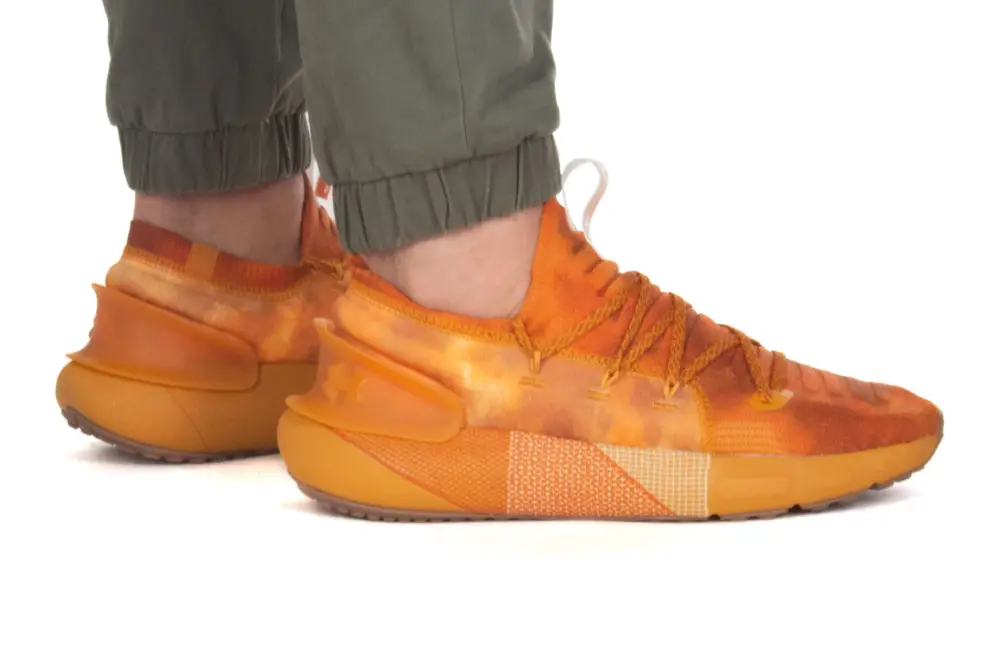 Alternative view of Giày Under Armour HOVR Phantom 3 'Honey Orange' 3026348-802