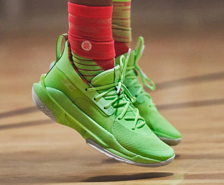 Alternative view of Giày Under Armour Curry 7 'Sour Patch Kids Lime' 3021258-302