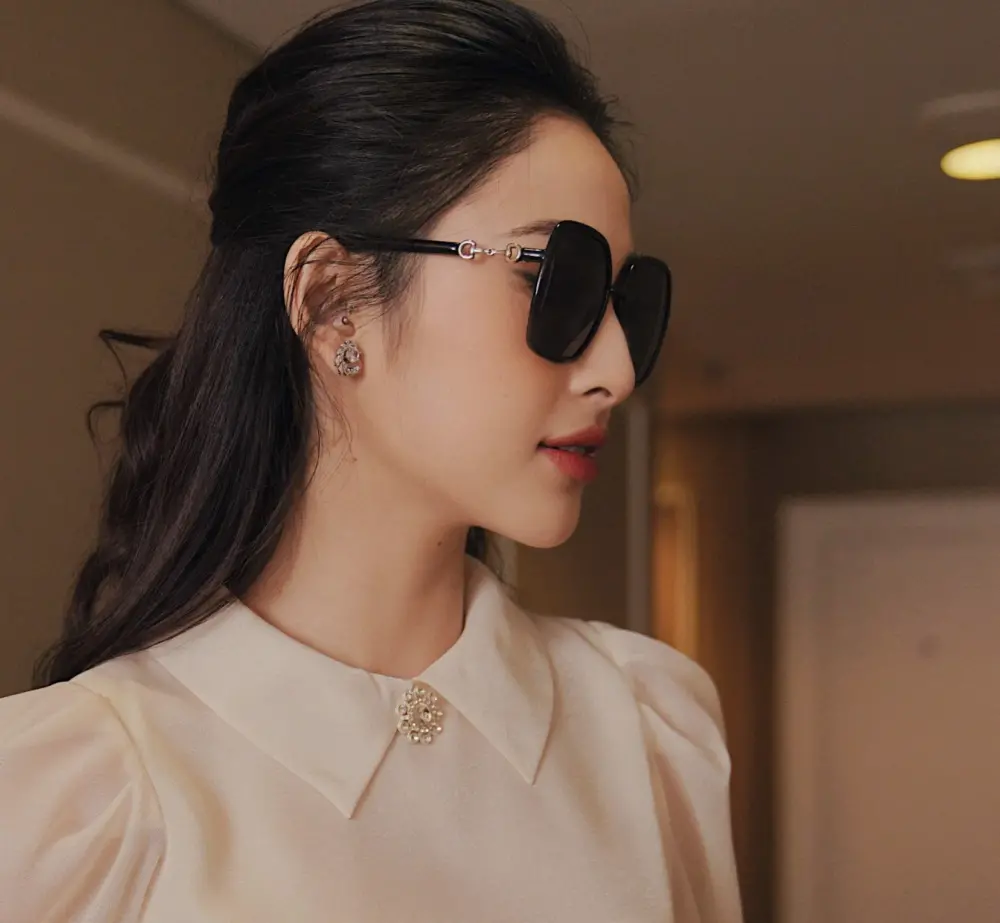 Alternative view of Kính Gucci Oversized Sunglasses 'Black' GG0890SA-001