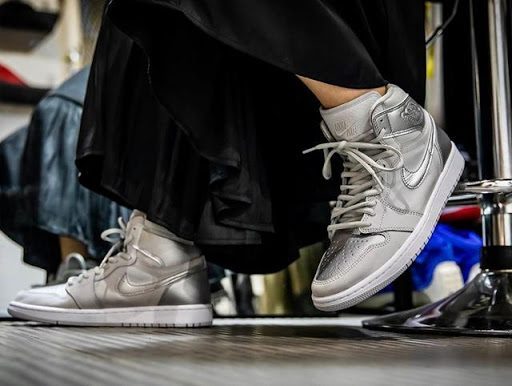 Giày Nike Air Jordan 1 Retro High 'Japan Neutral Grey' 575441-029 - Ảnh 2
