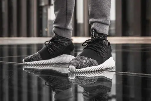 Giày Adidas Tubular Doom Glow-In-the-Dark BB2392 - Ảnh 4