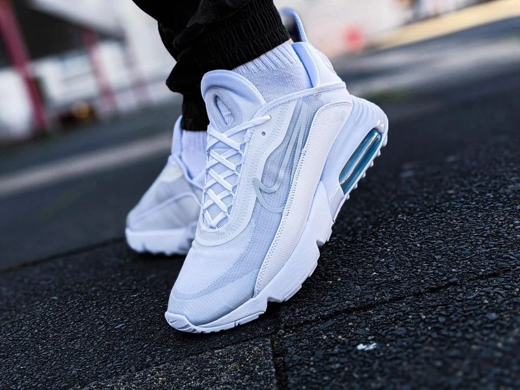 Giày Nike Air Max 2090 'Triple White' BV9977-100 - Ảnh 6