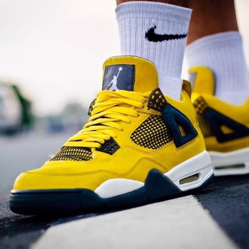 Giày Nike Air Jordan 4 Retro 'Lightning' 2021 CT8527-700 - Ảnh 4