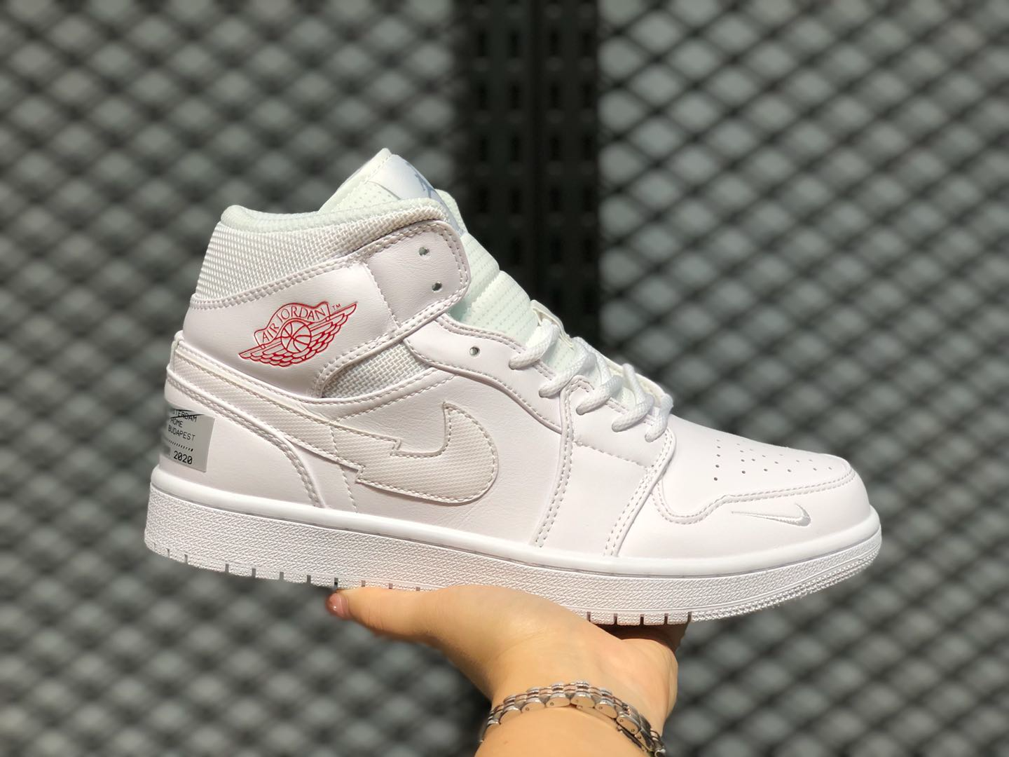 Giày Nike Air Jordan 1 Mid SE 'Euro Tour' CW7589-100 - Ảnh 3