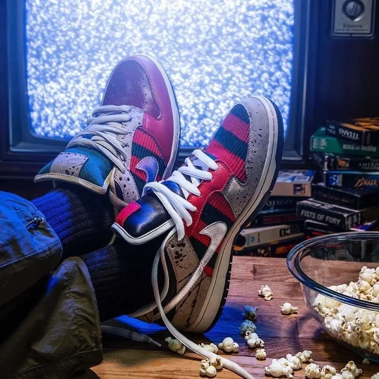 Giày Nike Shoe Surgeon x Air Jordan 1 High 'Freddy Krueger' Custom - Ảnh 3