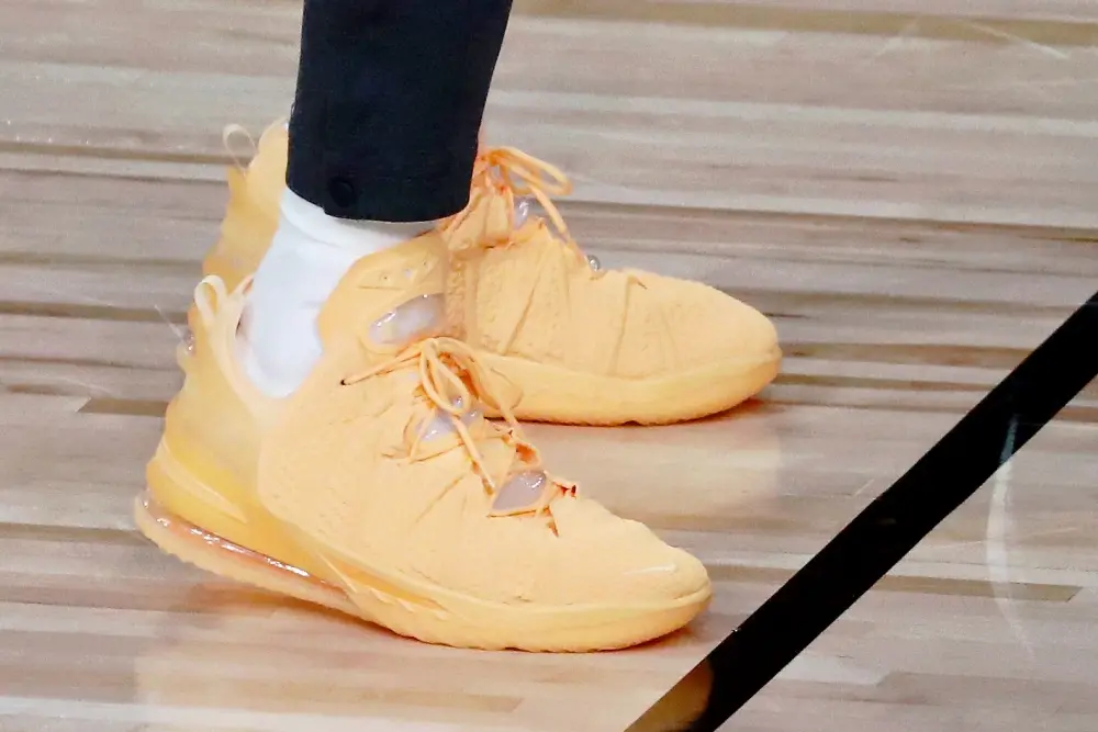 Giày Nike LeBron 18 EP 'Sisterhood' DB7644-801 - Ảnh 3