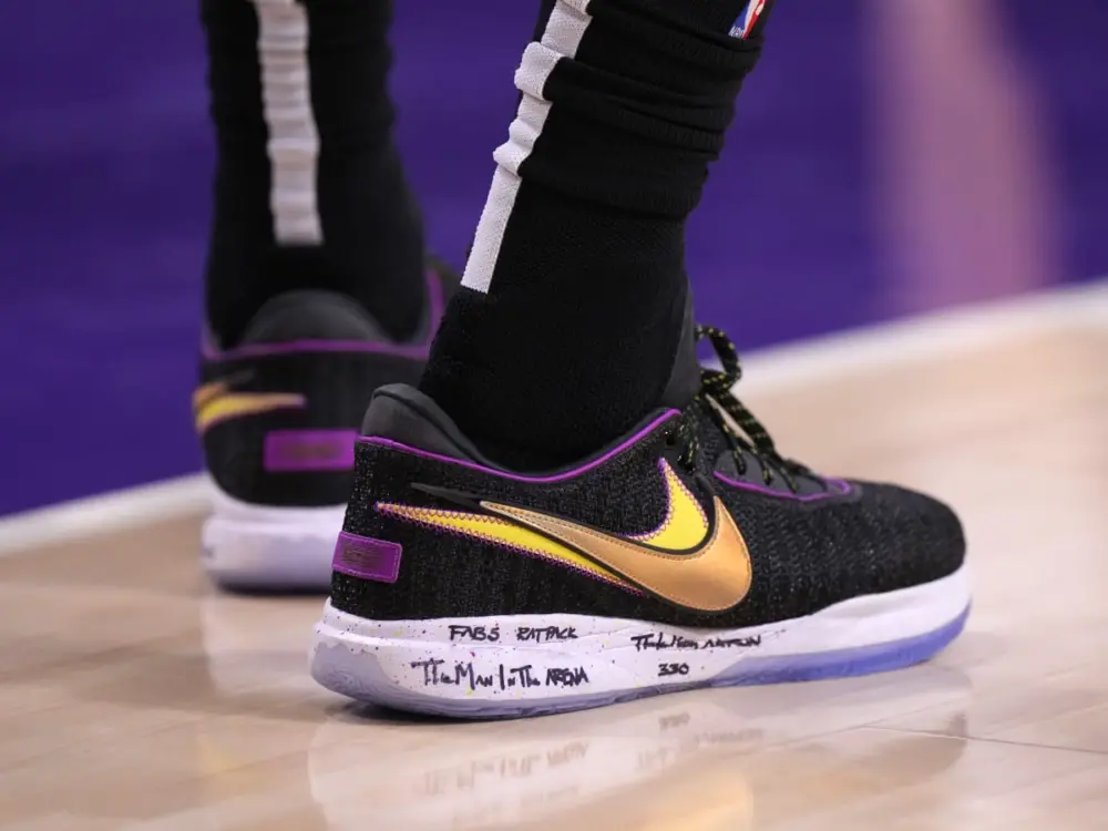 Alternative view of Giày Nike LeBron 20 EP 'Fab 5' DJ5423-003