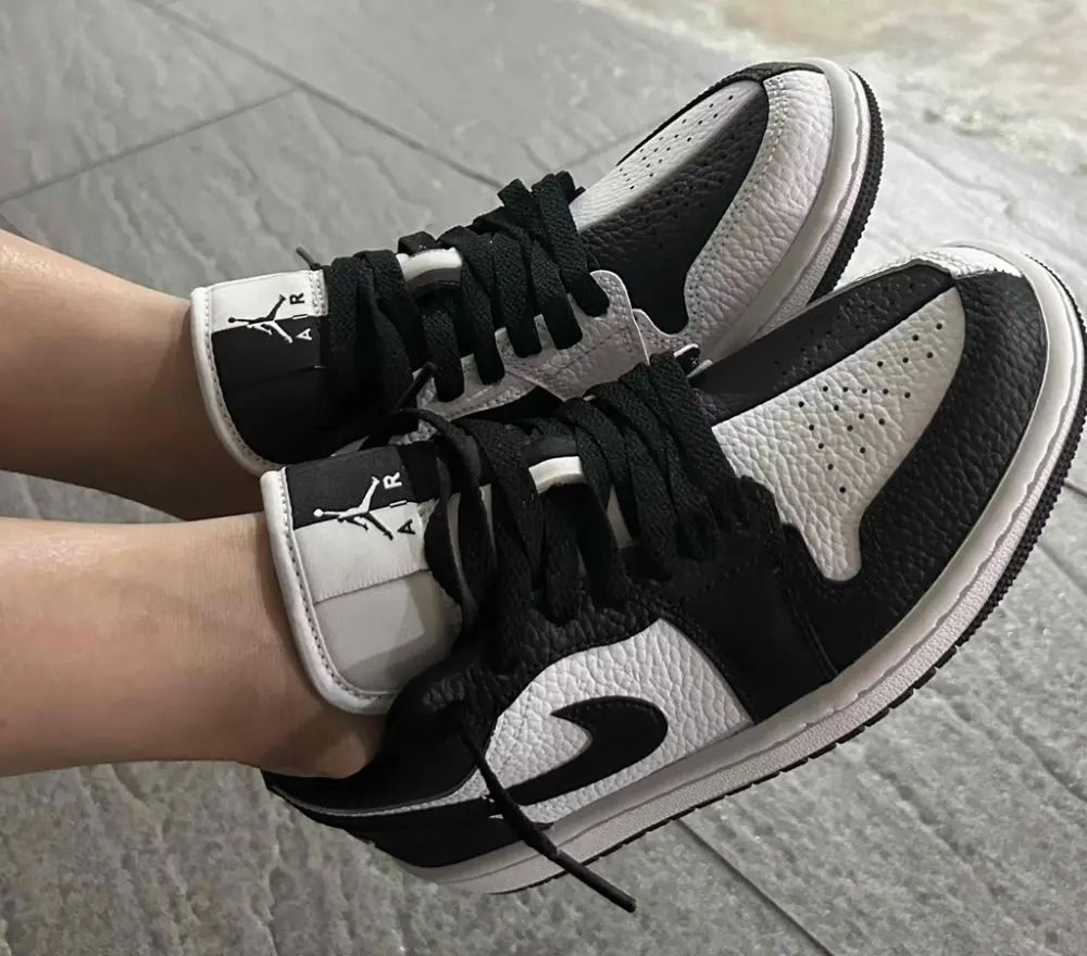 Alternative view of Giày Nike Wmns Air Jordan 1 Low SE Homage 'White Black' DR0502-101