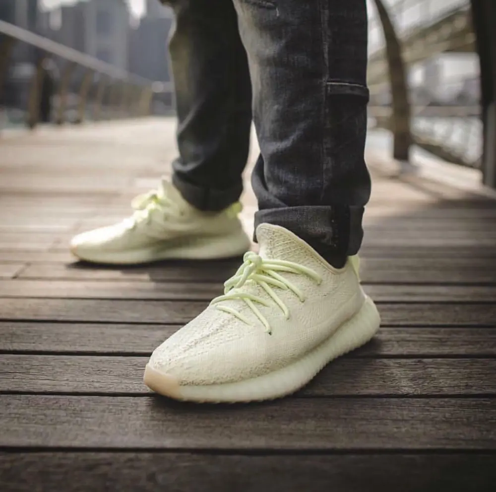Alternative view of Giày Adidas Yeezy Boost 350 V2 'Butter' F36980