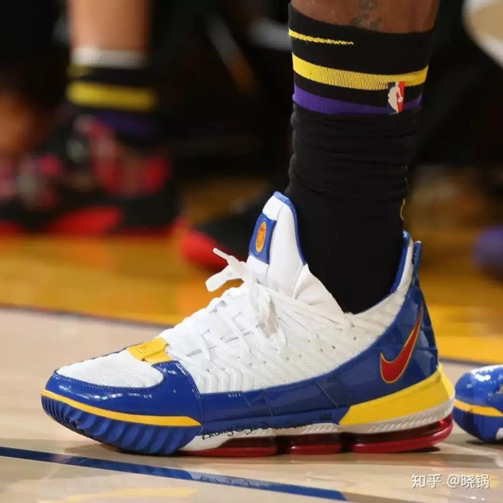 Giày Nike LeBron 16 SB EP 'SuperBron' CD2450-100 - Ảnh 4