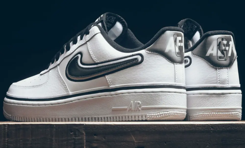 Alternative view of Giày NBA x Nike Air Force 1 Low 'Spurs' AJ7748-100