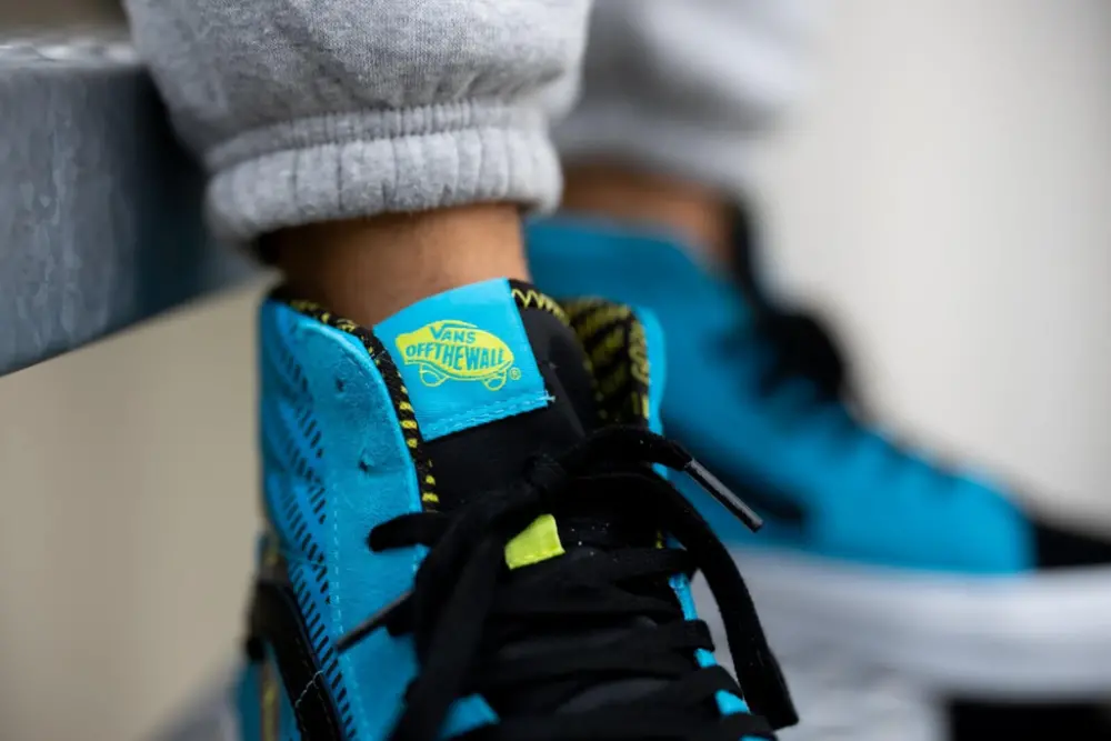 Giày Vans Sk8-Hi Gore-Tex Hawaian 'Ocean Black-True White' VN0A4V9X2UL - Ảnh 3