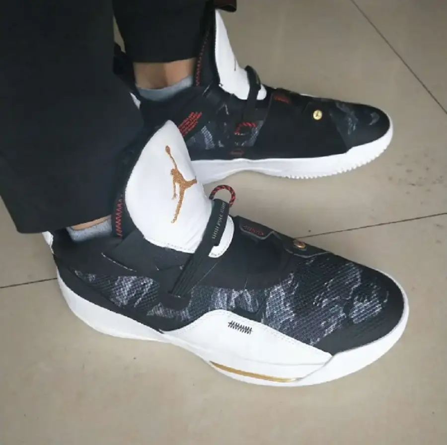 Alternative view of Giày Nike Air Jordan 33 PF ‘Metallic Gold’ BV5072-016