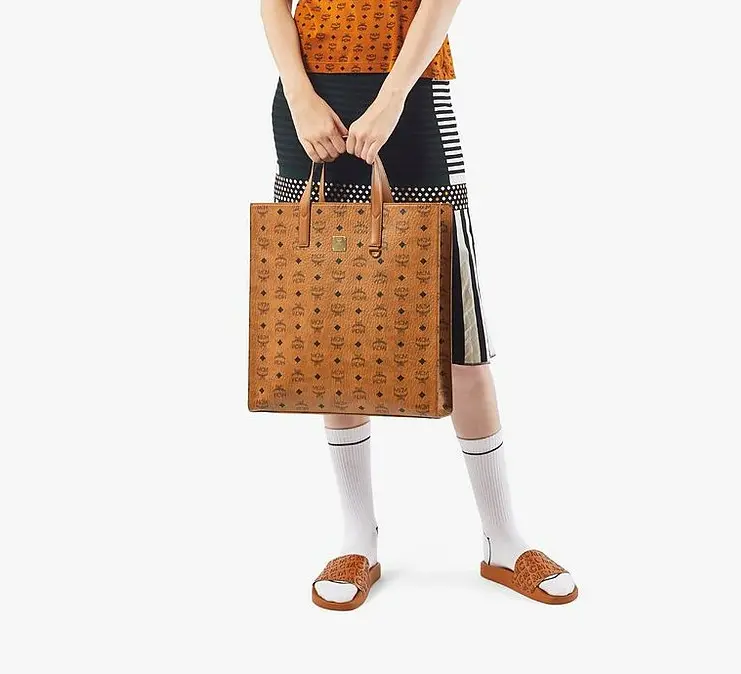 Alternative view of Túi MCM Klassik Tote Visetos 'Cognac' MMTAAKC01CO001
