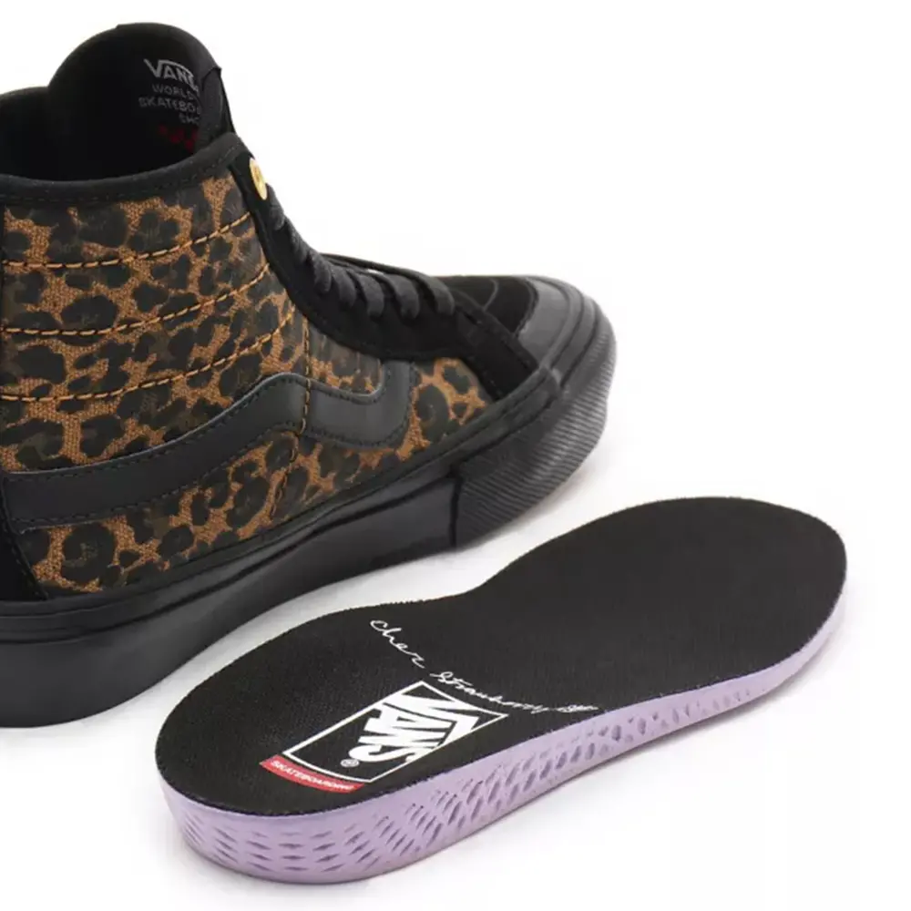 Giày Vans Cher Strauberry x Skate Sk8-Hi 'Cheetah' VN0A5KYB9CY - Ảnh 3