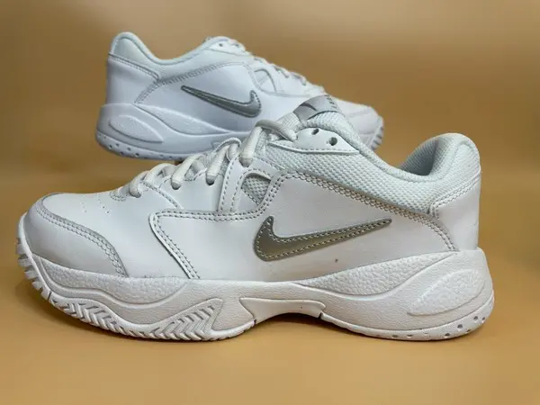 Alternative view of Giày Tennis Nike Court Lite 2 Girl's 'White Metallic Silver' CD0440-105