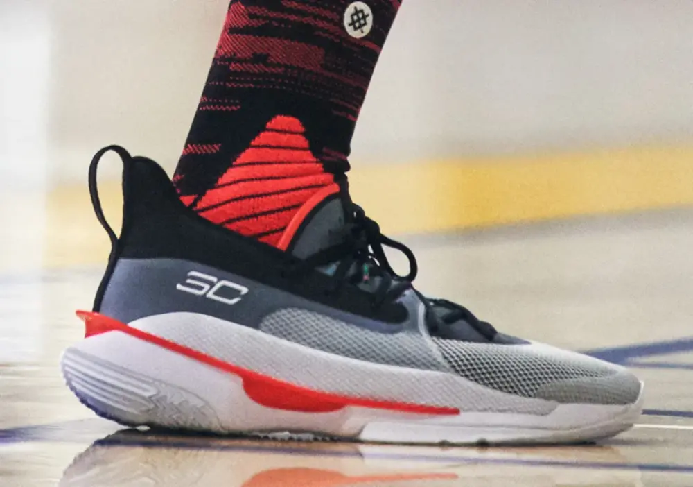 Alternative view of Giày Under Armour Curry 7 'UNDRTD' 3021258-100