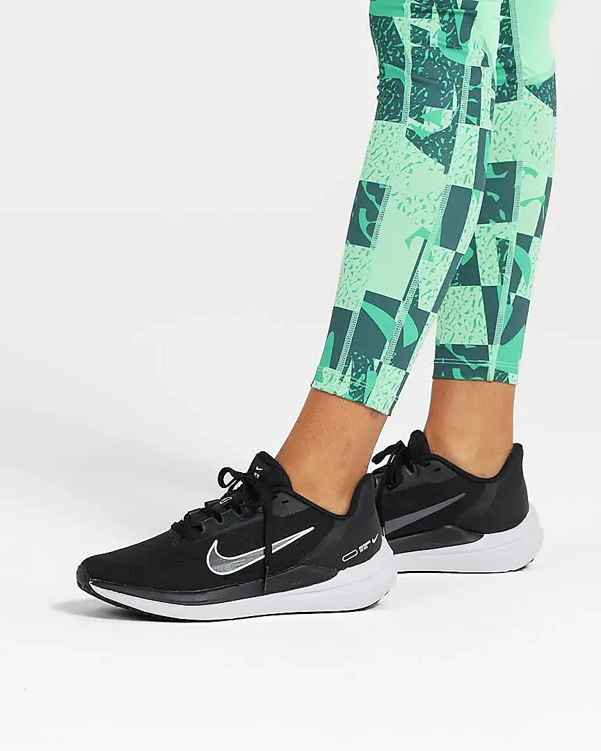 Alternative view of Giày Nike Wmns Air Winflo 9 'Black Dark Smoke Grey' DD8686-001