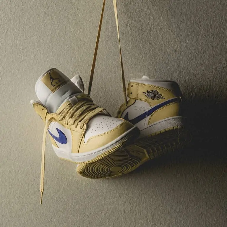 Alternative view of Giày Nike Air Jordan 1 Mid 'Tan Gum' BQ6472-701
