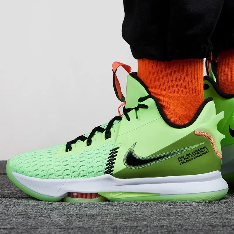 Alternative view of Giày Nike LeBron Witness 5 EP 'Grinch' CQ9381-300