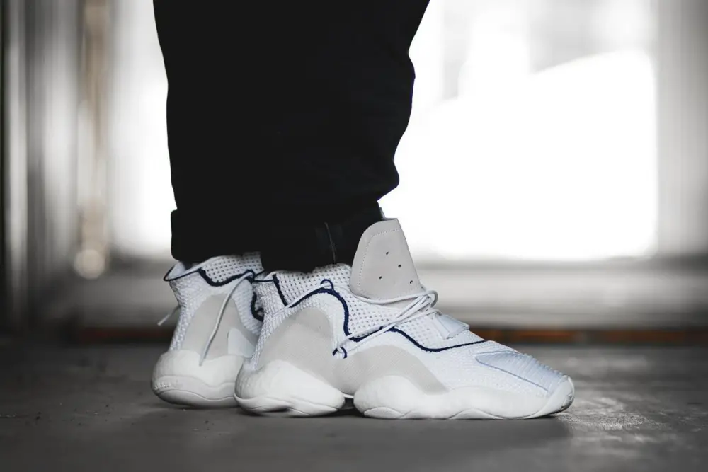 Alternative view of Giày Adidas Crazy BYW LVL 1 'White Purple' CQ0992