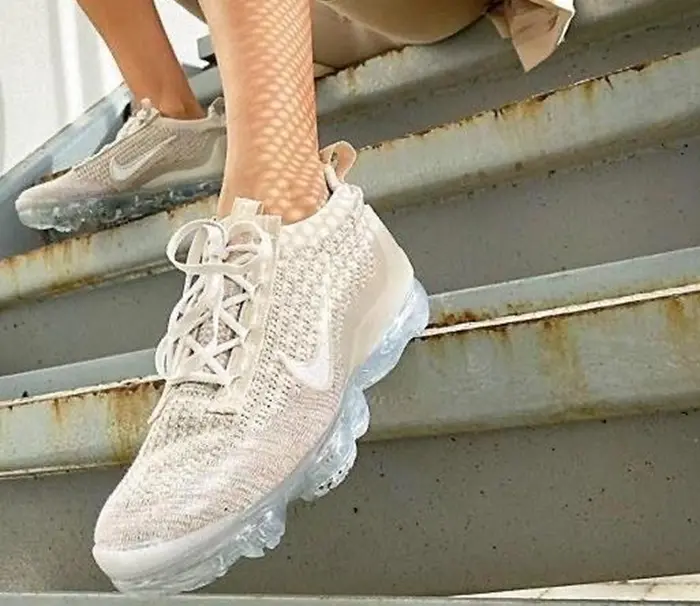 Alternative view of Giày Nike Air VaporMax 2021 Flyknit 'Oatmeal' DC9454-101