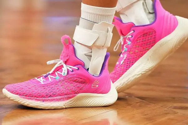 Alternative view of Giày Under Armour Sesame Street x Curry Flow 9 GS 'Street Pack - Abby Cadabby' 3024249-605