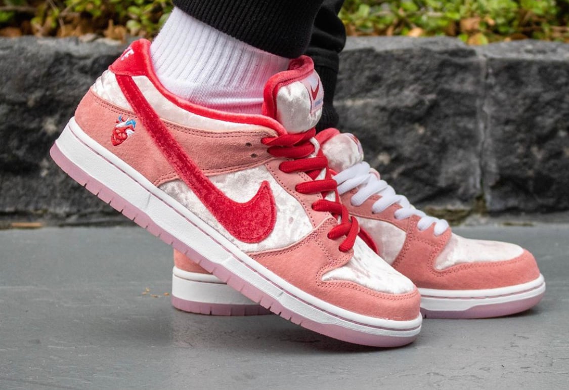 Giày Nike StrangeLove x Dunk Low SB 'Valentine's Day' CT2552-800 - Ảnh 5