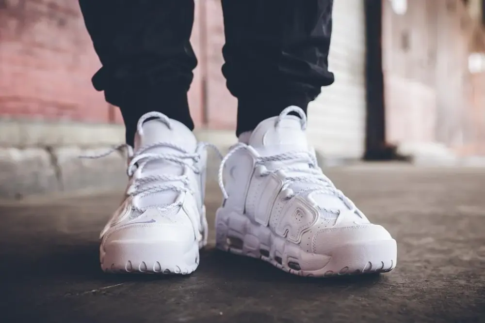 Giày Nike Air More Uptempo 'Triple White' 921948-100 - Ảnh 3