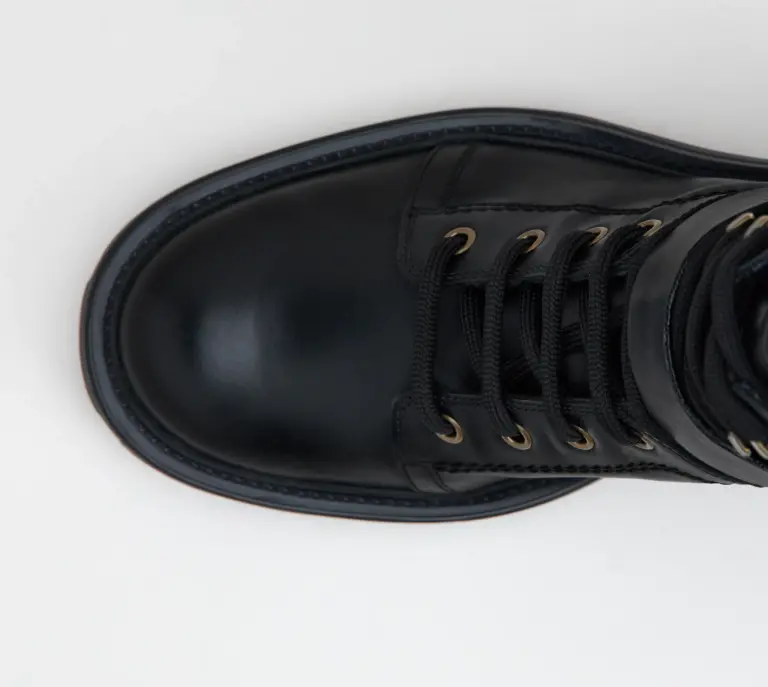 Alternative view of Giày Tod’s Black Boots in Leather XXW08D0EB33QGW42B999