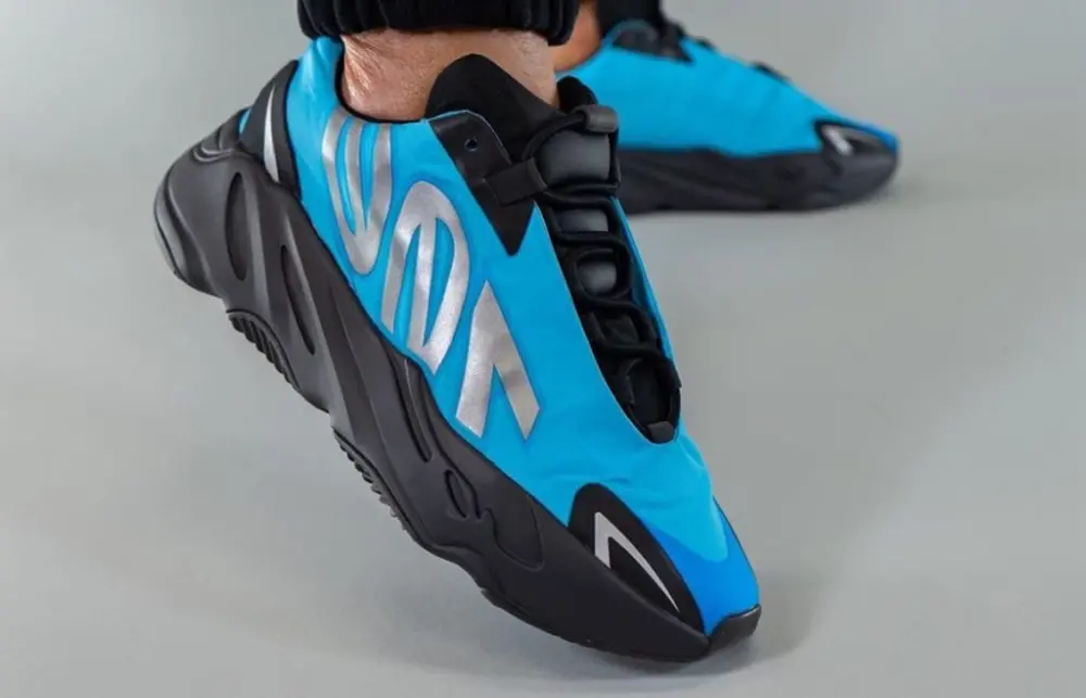 Giày Adidas Yeezy Boost 700 MNVN 'Bright Cyan' GZ3079 - Ảnh 8
